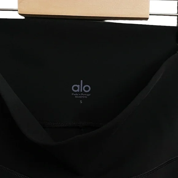 Alo Yoga High Waist Side Sliced Capri Crop Leggings Black - Picture 5 of 5